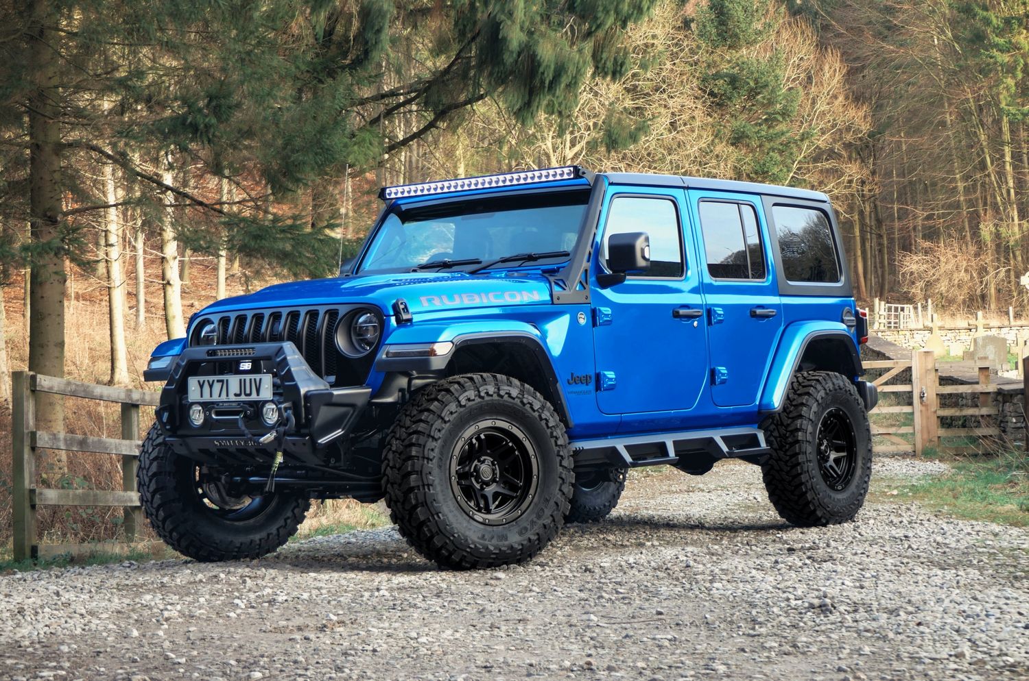 Arriba 40+ imagen lifted blue jeep wrangler