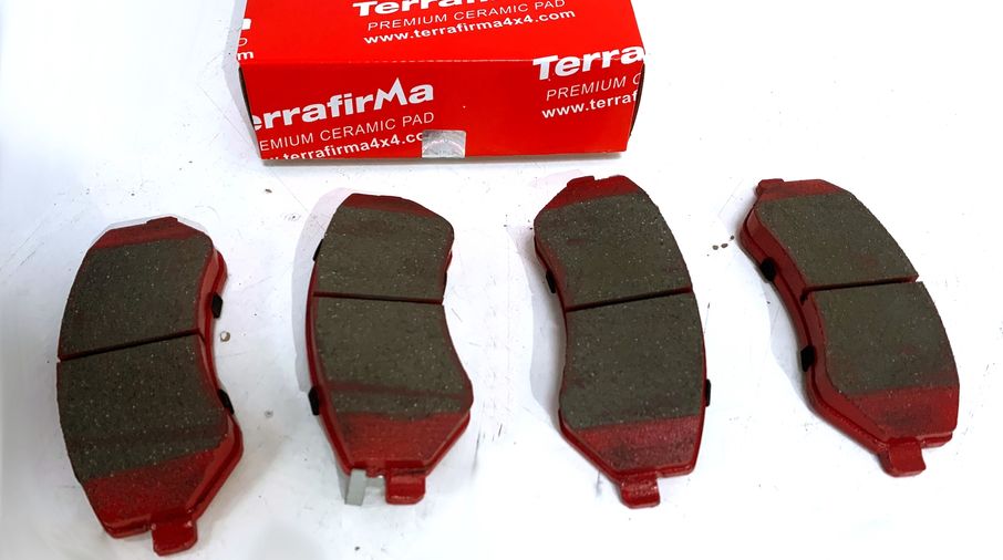 Front Ceramic Brake Pad Set, KJ (J1BM47572/5096349AA / JM-05408 / Terrafirma)
