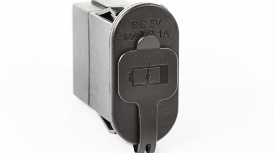 Dual USB Port Rocker Switch (17235.05 / JM-00977SP / Rugged Ridge)