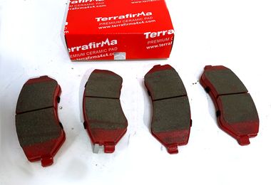 Front Ceramic Brake Pad Set, KJ (J1BM47572/5096349AA / JM-05408/E / Terrafirma)