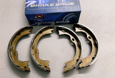 Parking Brake Shoe & Lining Kit, JK, JL, KK (68003589AAR / JM-06233/E / Allmakes 4x4)