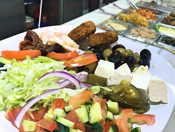 Greek Salad - Issano