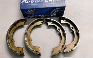 Parking Brake Shoe & Lining Kit, JK, JL, KK (68003589AAR / JM-06233 / Allmakes 4x4)