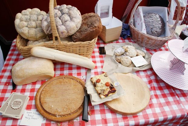 Book now: Pop-Uprising Vegetarian + Vegan banquet in Longford Park