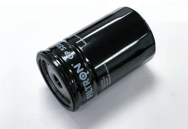 Engine Oil Filter (3.7L) (4781452AA / JM-06142 / Allmakes 4x4)