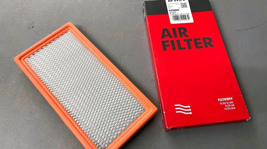 Air Filter, MK (Petrol) (4891694AA / JM-06114 / Allmakes 4x4)