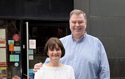 TASTING NOTES BY PETER AND ELAINE KINSELLA OF LUNYA