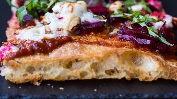 Pizza Rivoluzione – Blanchflower makes a stand against the Neapolitan hordes