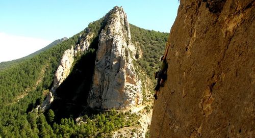 Shaded climbing in northwest Catalunya
