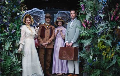 Albert's Schloss Grand Tour – saying it with flowers