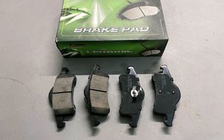Brake Pad Set, Ceramic (Rear), WJ (5011970AC / JM-06257 / Allmakes 4x4)