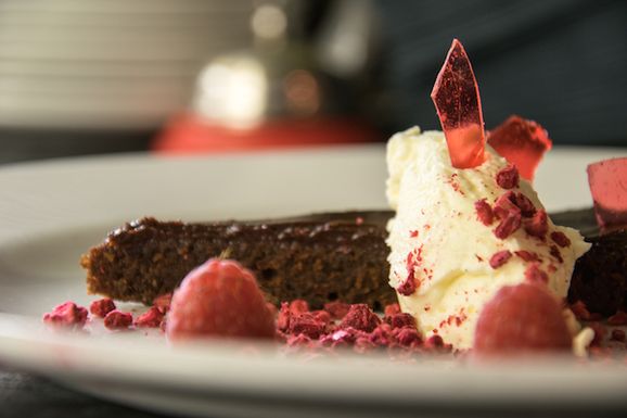 TNQ cake 
