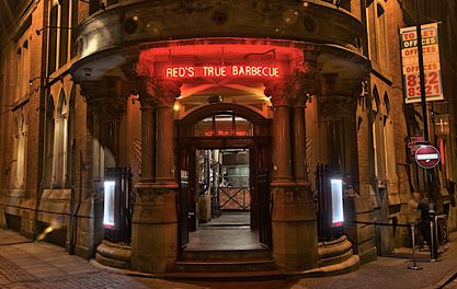 DIRTY O'SULLIVANS: New Irish bar opens in iconic Manchester site