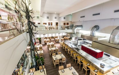 MANCHESTER’S £1MILLION PAN-ASIAN RESTAURANT ‘SAKANA’ LAUNCHES IN STYLE